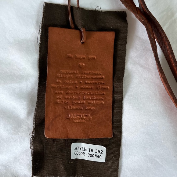 VILENCA Holland Genuine Leather Small Crossbody Shoulder Bag Cognac TK352 NWT - Picture 6 of 8